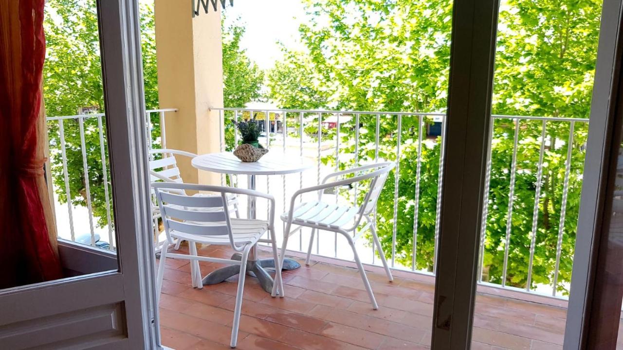 Leroy Apartment Емпуриабрава Екстериор снимка