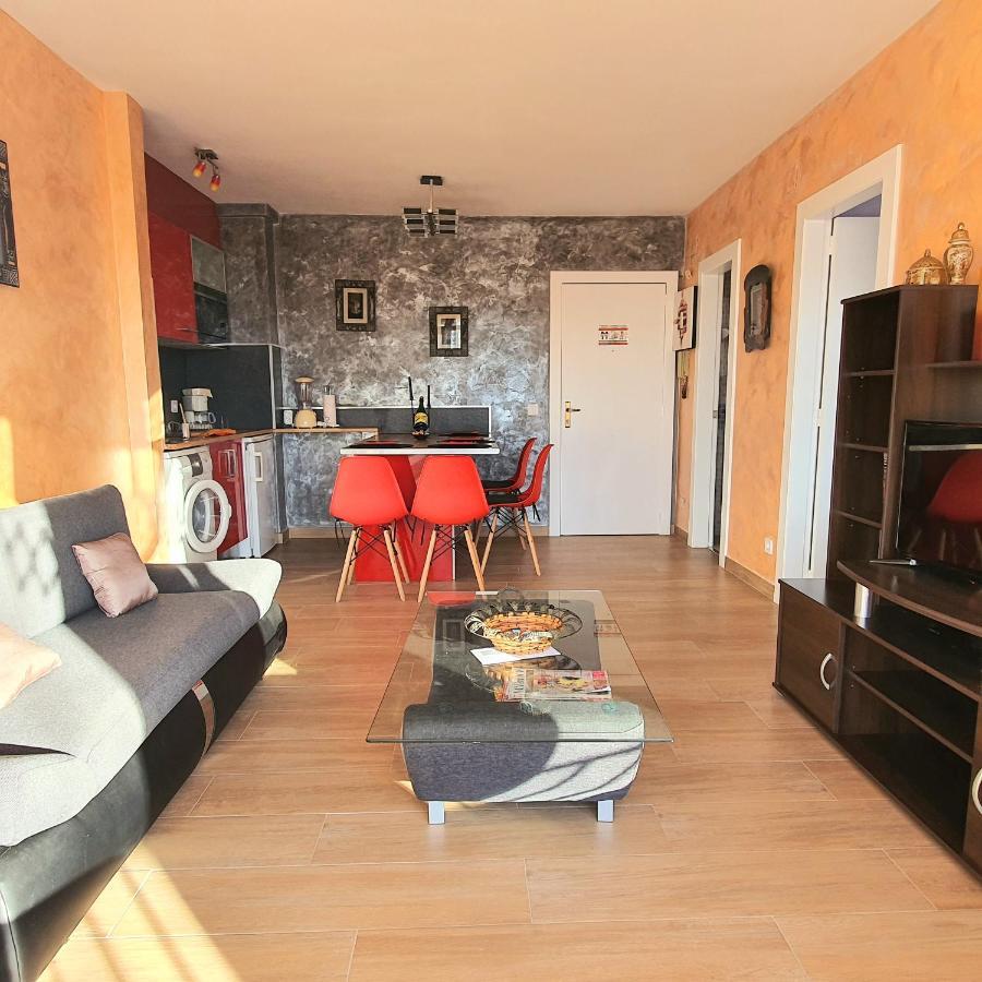 Leroy Apartment Емпуриабрава Екстериор снимка