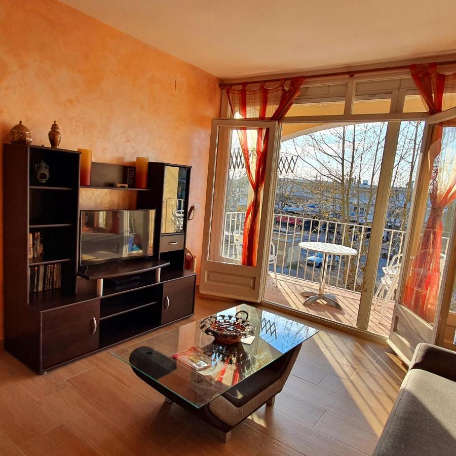 Leroy Apartment Емпуриабрава Екстериор снимка